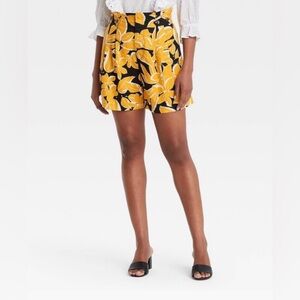 Floral Yellow Women's Shorts